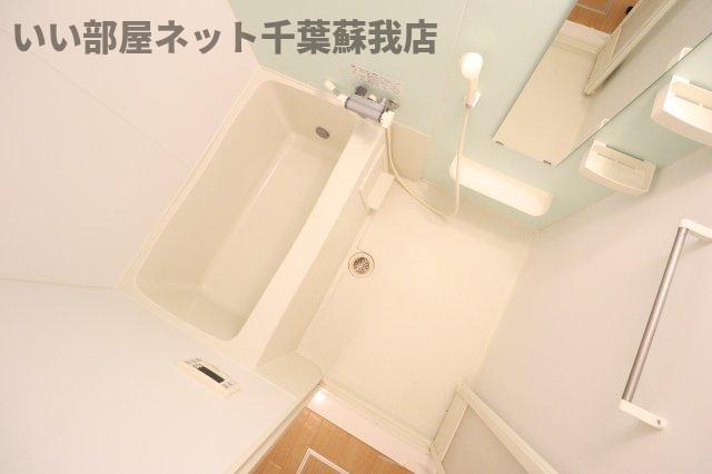 バス・シャワールーム　落ち着いた空間のお風呂です