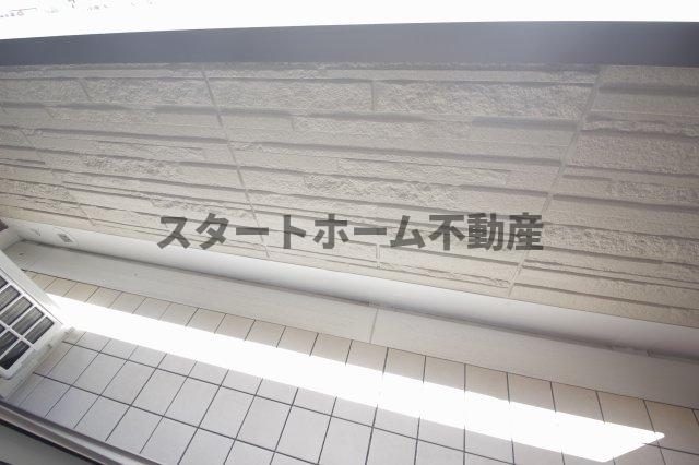 バルコニー　開放的で明るい空間を演出してくれるバルコニーです