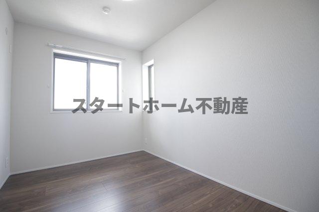 その他部屋・スペース　使い勝手のいい寝室です