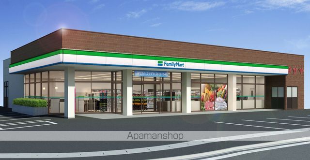 コンビニ　ファミリーマート（コンビニ）まで689m