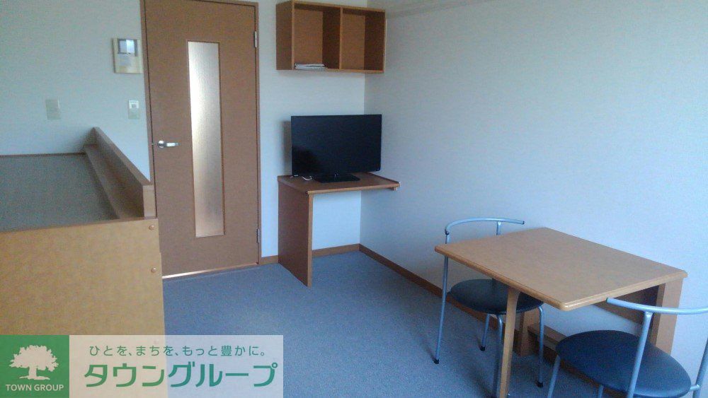 レオパレスジョーヌの居間写真