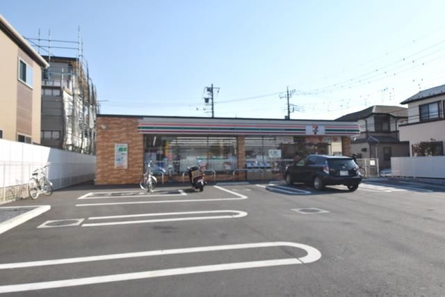 コンビニ　セブンイレブン上尾二ツ宮店（コンビニ）まで118m