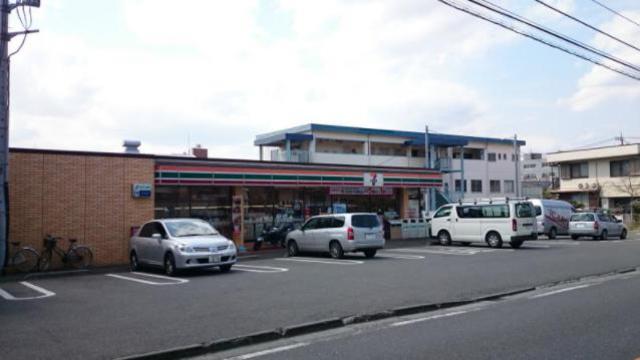 コンビニ　セブンイレブン横浜川和台店（コンビニ）まで669m