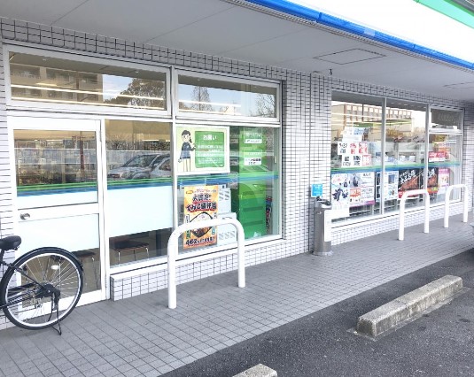 コンビニ　ファミリーマート 鏡池通店（コンビニ）まで571m