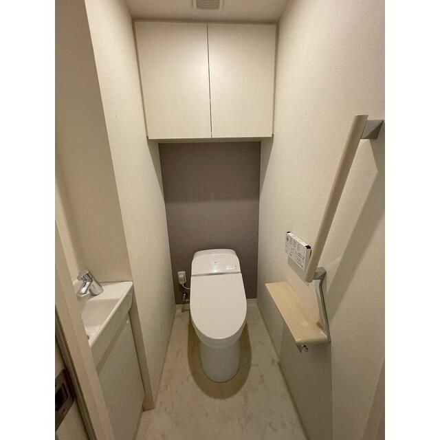 トイレ　ゆったりとした空間のトイレです