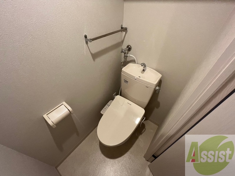 トイレ　こちらはトイレです。清潔感があり、安心して使用できます。