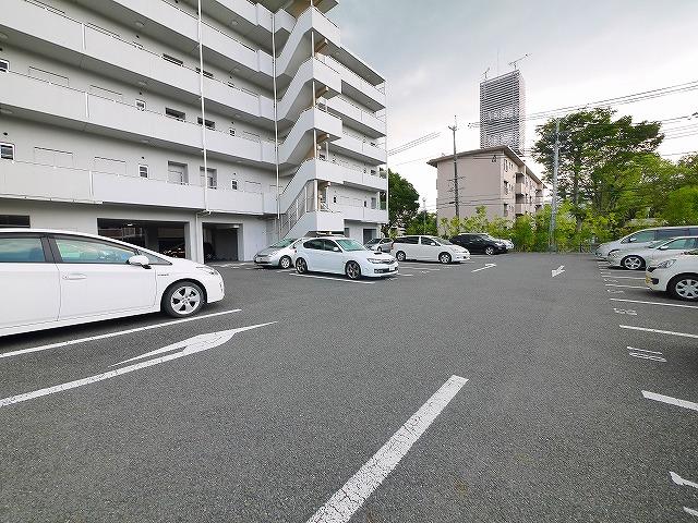 駐車場　カースペースがあります