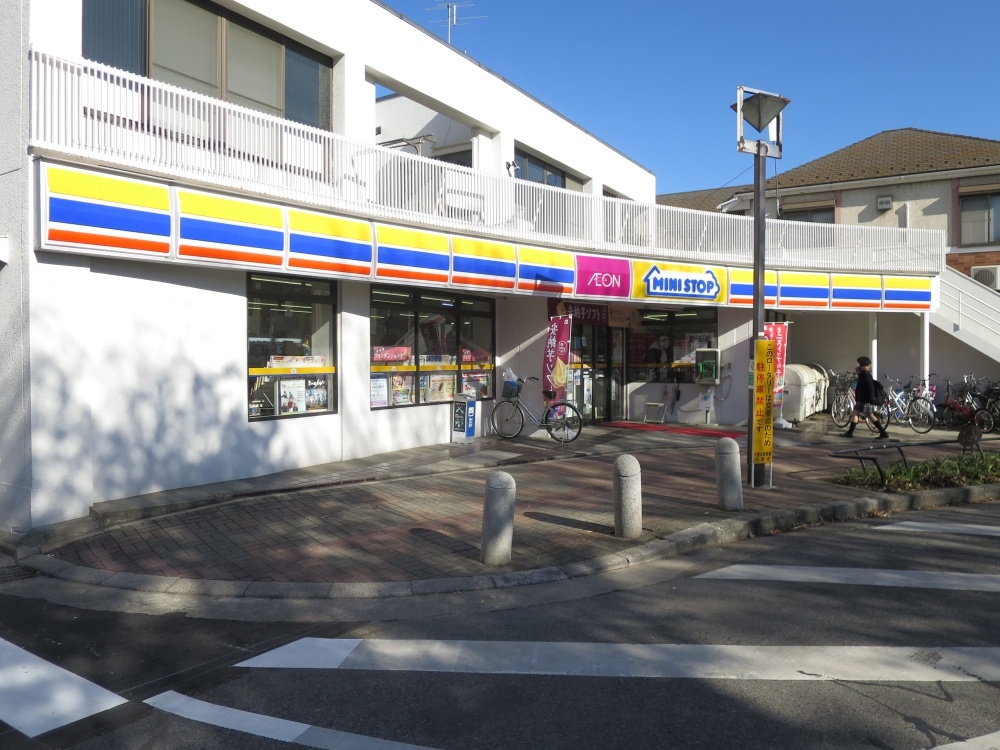 コンビニ　ミニストップみどり台駅前店（コンビニ）まで416m