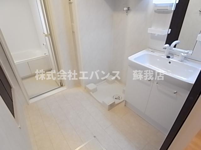 洗面設備　使いやすい洗面所です