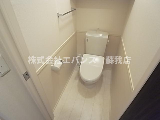 トイレ　清潔感のあるトイレです