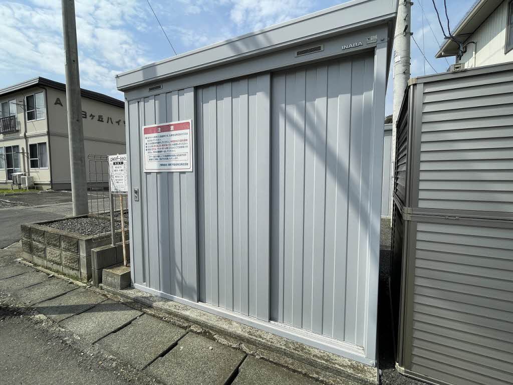 建物外観　ゴミステーション