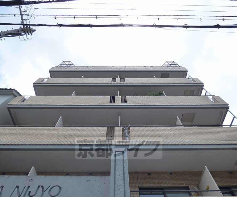 DETOM-1烏丸二条の外観写真