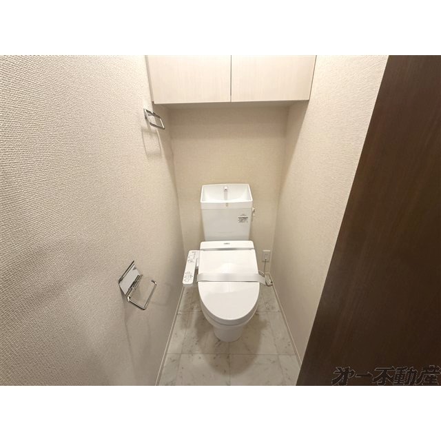 トイレ　温水洗浄暖房便座