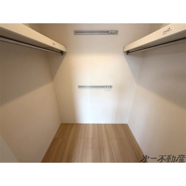 収納　ウォークインクローゼット