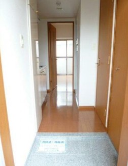 スカイコート代々木の玄関写真
