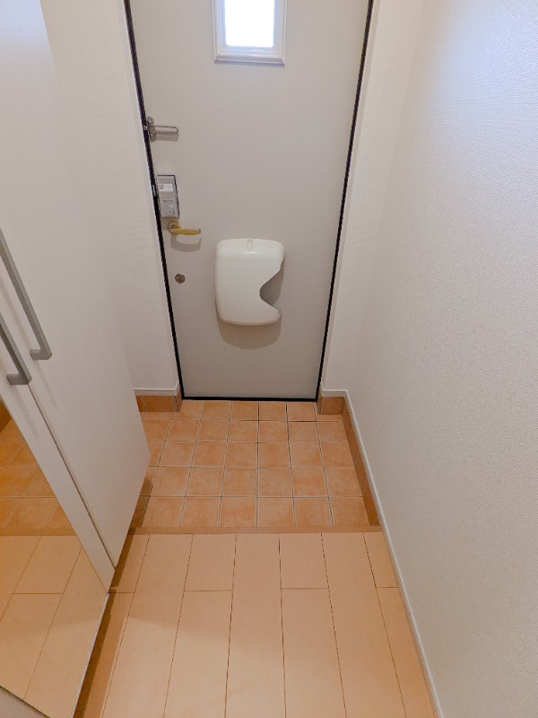 玄関　図面と現状に相違がある場合には現状を優先