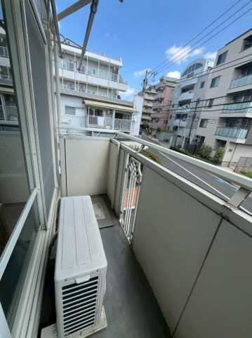 東急田園都市線 池尻大橋駅 徒歩8分 3階建 築33年の内装写真