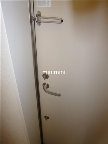セキュリティ　ドアのロックしっかりしてます。
