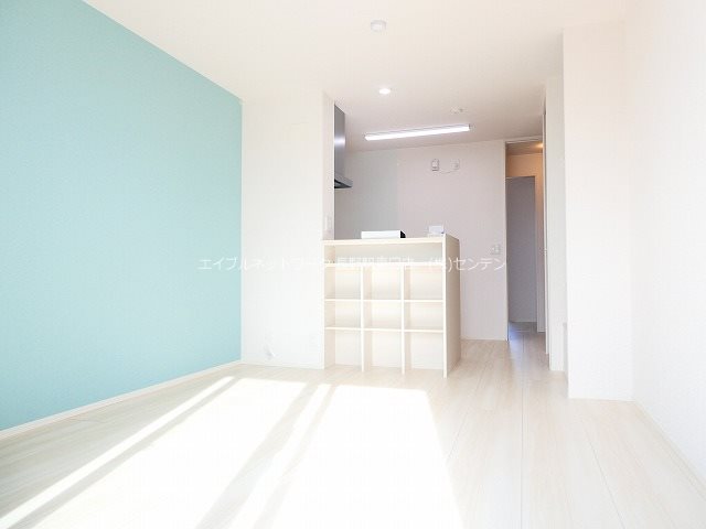 居室・リビング　写真は306号室です(参考)