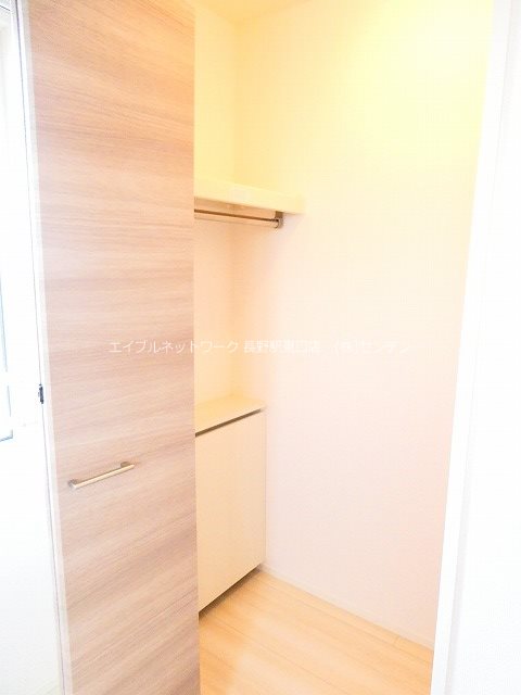 収納　写真は306号室です(参考)