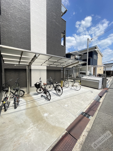 エステイトE長吉川辺の外観写真
