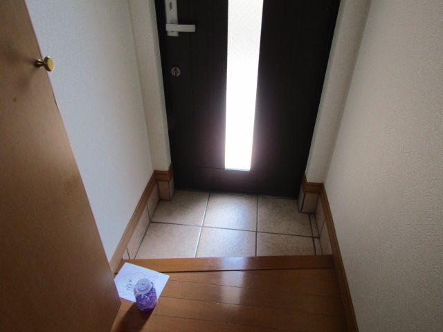 玄関　（イメージ）