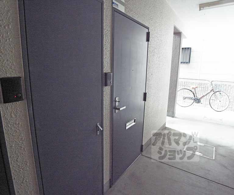 その他設備　玄関ドアです。