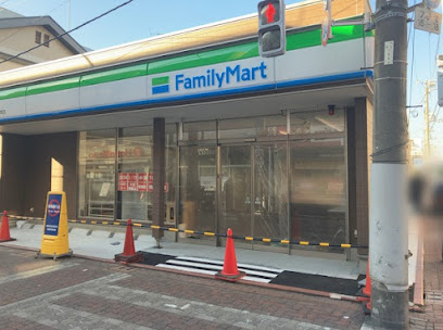 コンビニ　ファミリーマート 大田御嶽山駅東店（コンビニ）まで906m