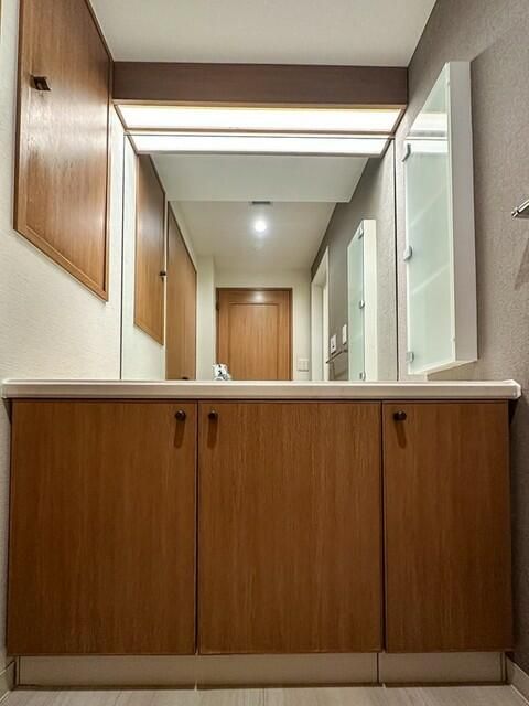 洗面設備　※写真は同タイプ住戸です。