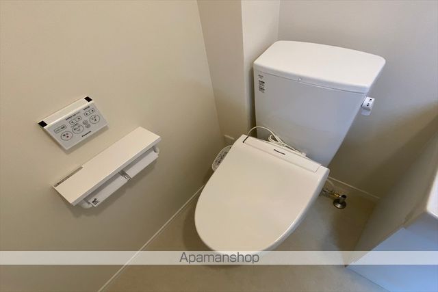 鶴岡市 3階建 築6年のトイレ写真