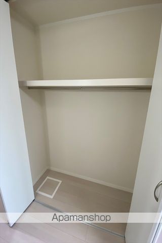 鶴岡市 3階建 築6年の内装写真