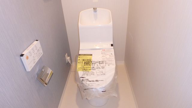 ＪＲ大阪環状線 福島駅 徒歩7分 10階建 築11年のトイレ写真