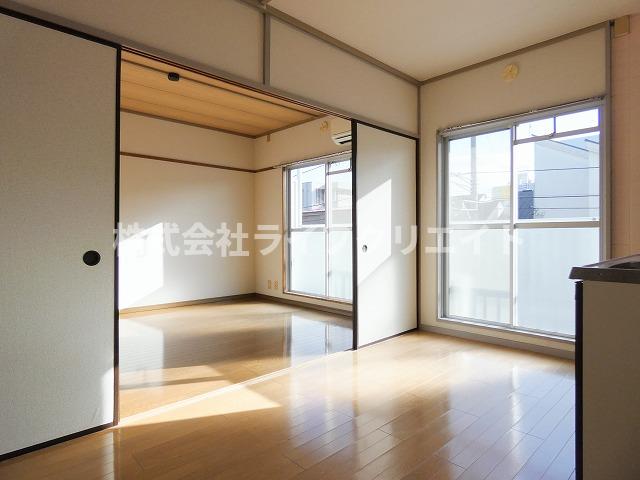 メゾンドハーティの居間写真