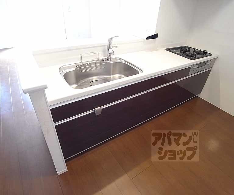 ロイヤルクレセントのキッチン写真
