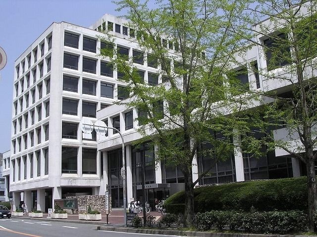 役所　池田市役所（役所）まで196m