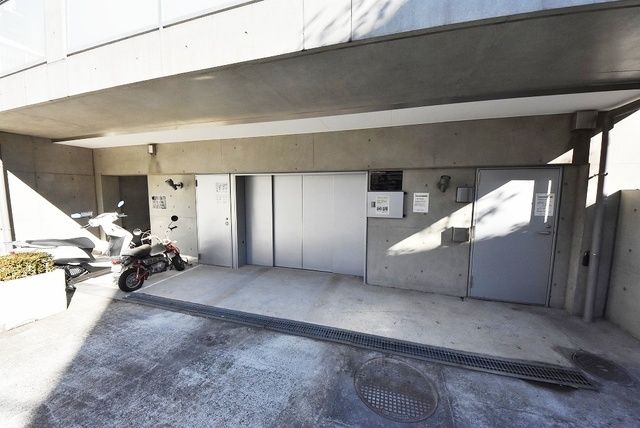 駐車場　カスタリア渋谷櫻丘