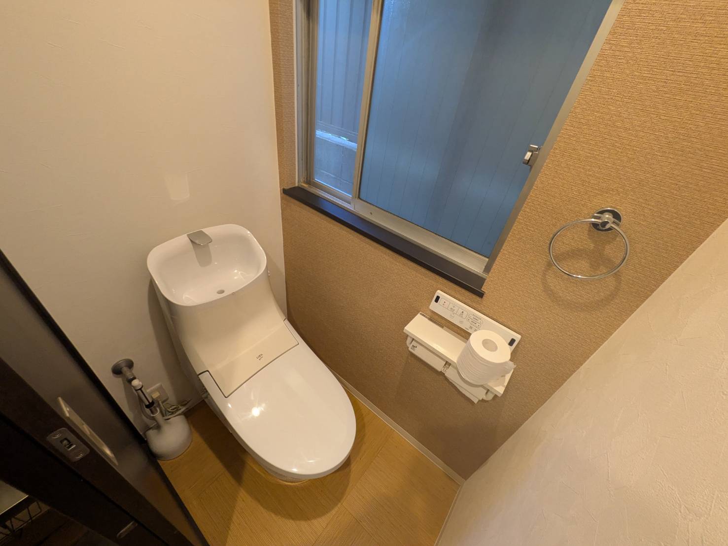 緑町1丁目戸建てのトイレ写真