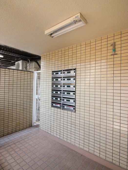 ファミネスハイツ海老沢の外観写真