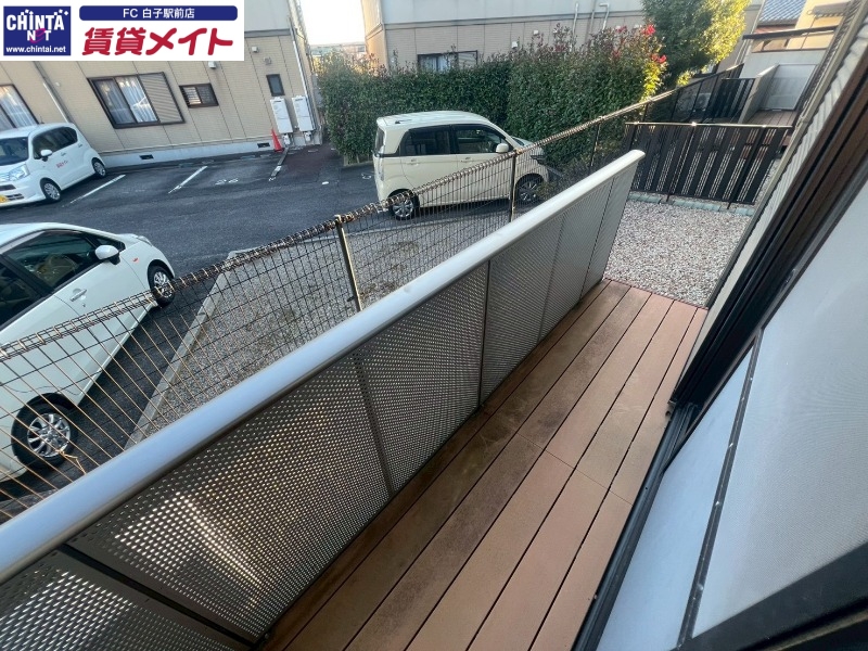 バルコニー　同物件別室反転写真
