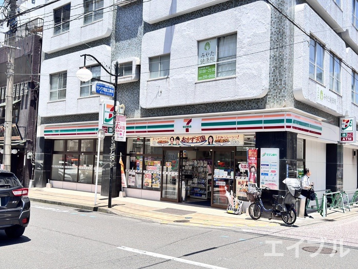 コンビニ　セブンイレブン鹿児島山之口町店（コンビニ）まで290m