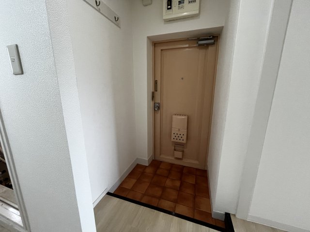 スカイコート松岡の玄関写真