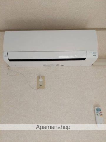 青い森鉄道 八戸駅 バス乗車時間：15分 最寄りバス停で下車 徒歩2分 2階建 築29年の内装写真