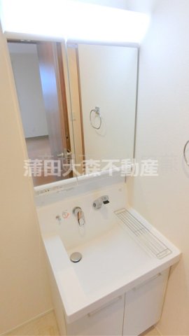 洗面設備　2面鏡の独立洗面台