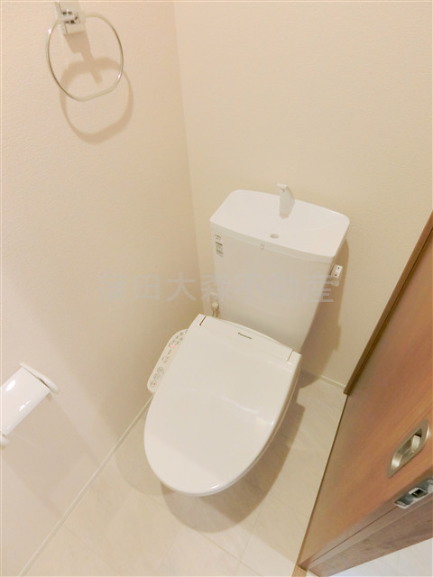 トイレ　温水暖房便座付き付トイレ