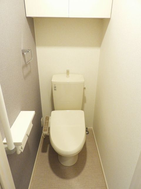 ハイ ロザーナ ファミリアのトイレ写真
