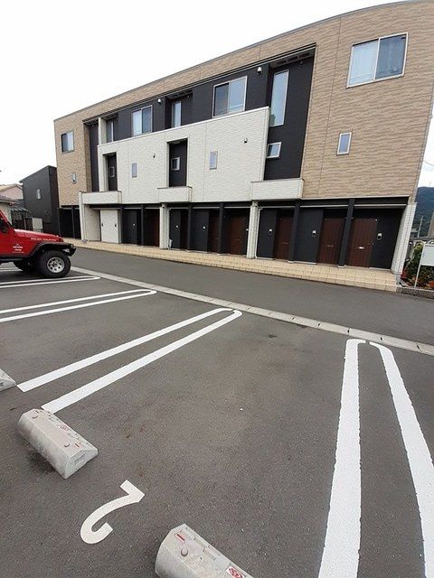 駐車場　駐車場