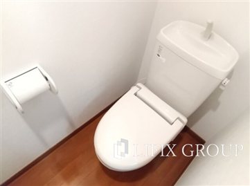 東急目黒線 武蔵小山駅 徒歩7分 3階建 築20年のトイレ写真