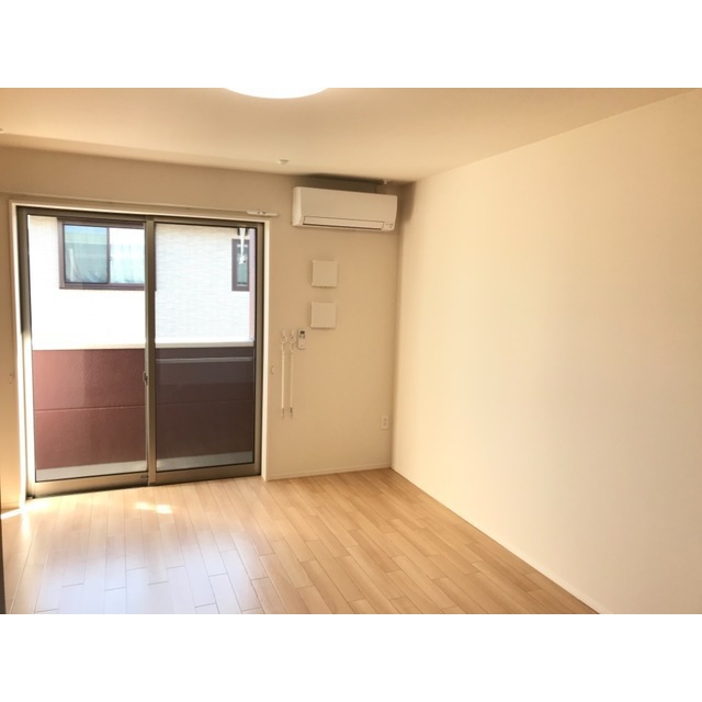 岐阜市 2階建 築6年の居間写真