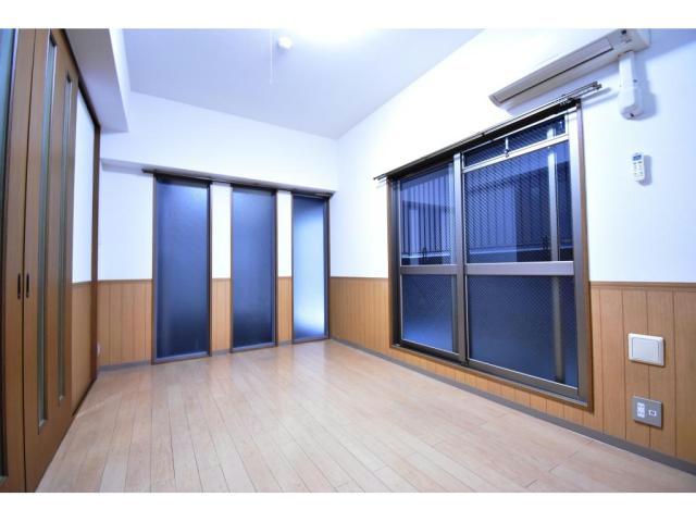 地下鉄御堂筋線 心斎橋駅 徒歩5分 10階建 築21年の居間写真