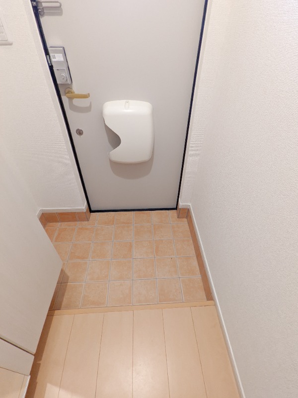 玄関　図面と現状に相違がある場合には現状を優先